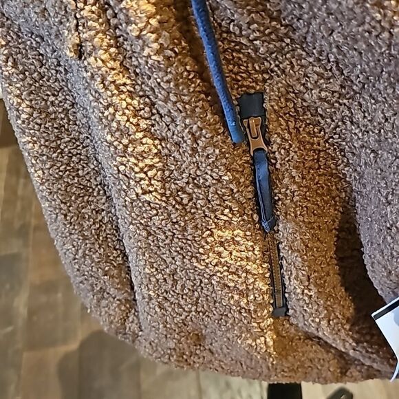 Universal threads pullover fleece like top size large - Picture 4 of 10